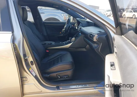 2018 Lexus Is 300 z USA, uszkodzony, nr VIN JTHBA1D2XJ5071300